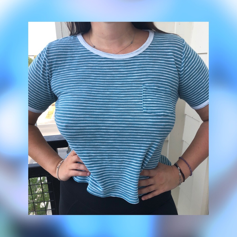 Arizona Jeans Blue and White Crop Top